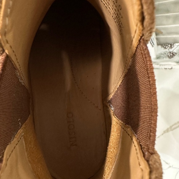 Nisolo Eva Everyday Chelsea Boots. Women’s size 6 M. Color Taupe Suede. - Picture 7 of 11